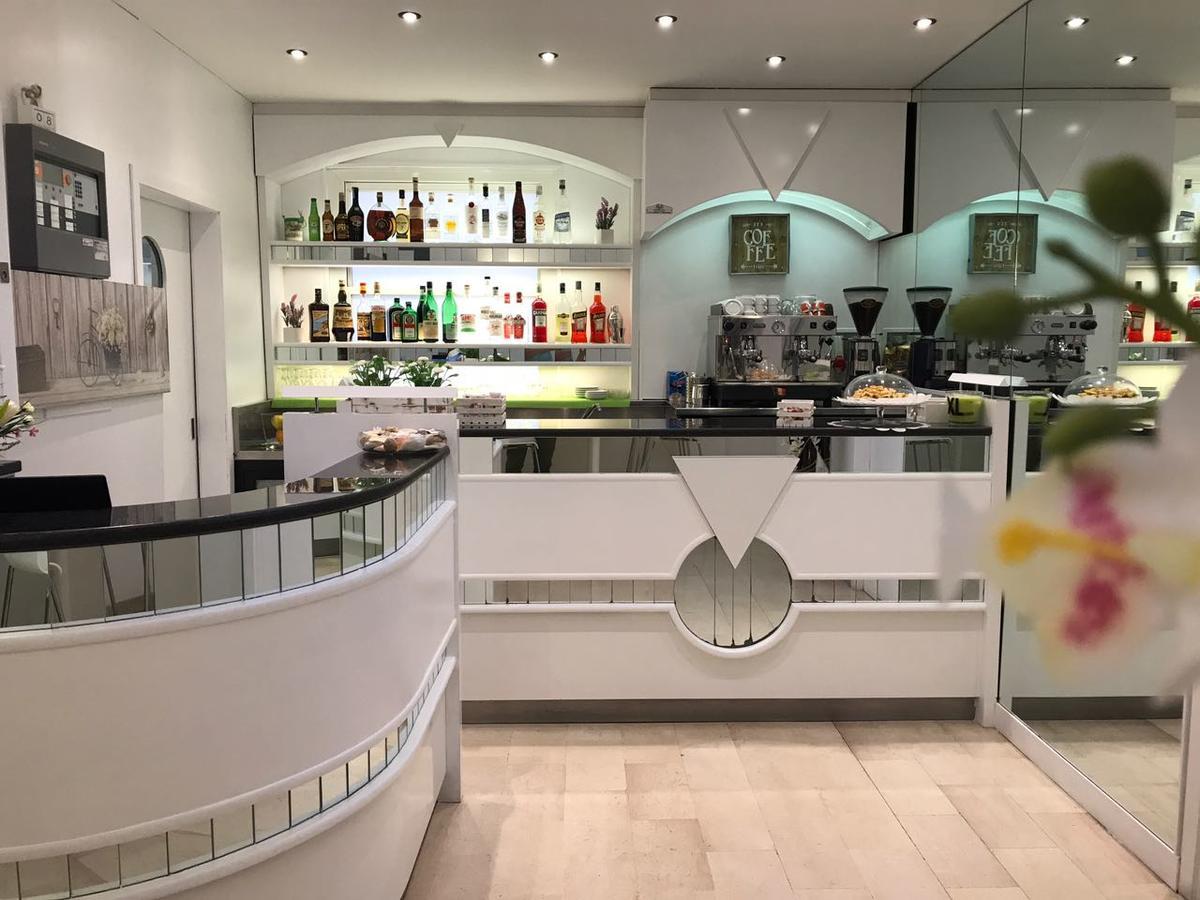 Hla Fenice Hotel